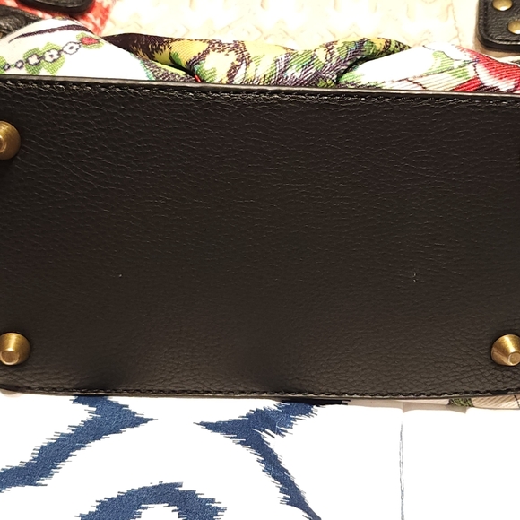 Desingual Handbag. Preloved. - Picture 3 of 9